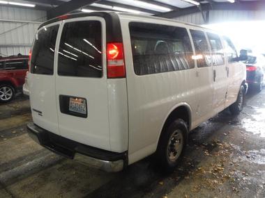 2012 Chevrolet Express Passenger 1LT