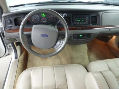 2011 Ford Crown Victoria LX