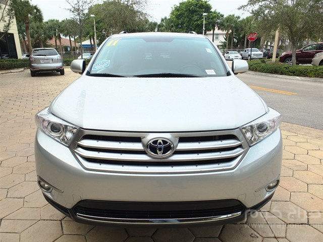 2011 TOYOTA HIGHLANDER 4WD