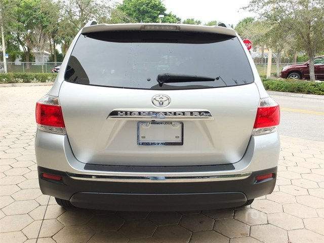 USED 2011 TOYOTA HIGHLANDER