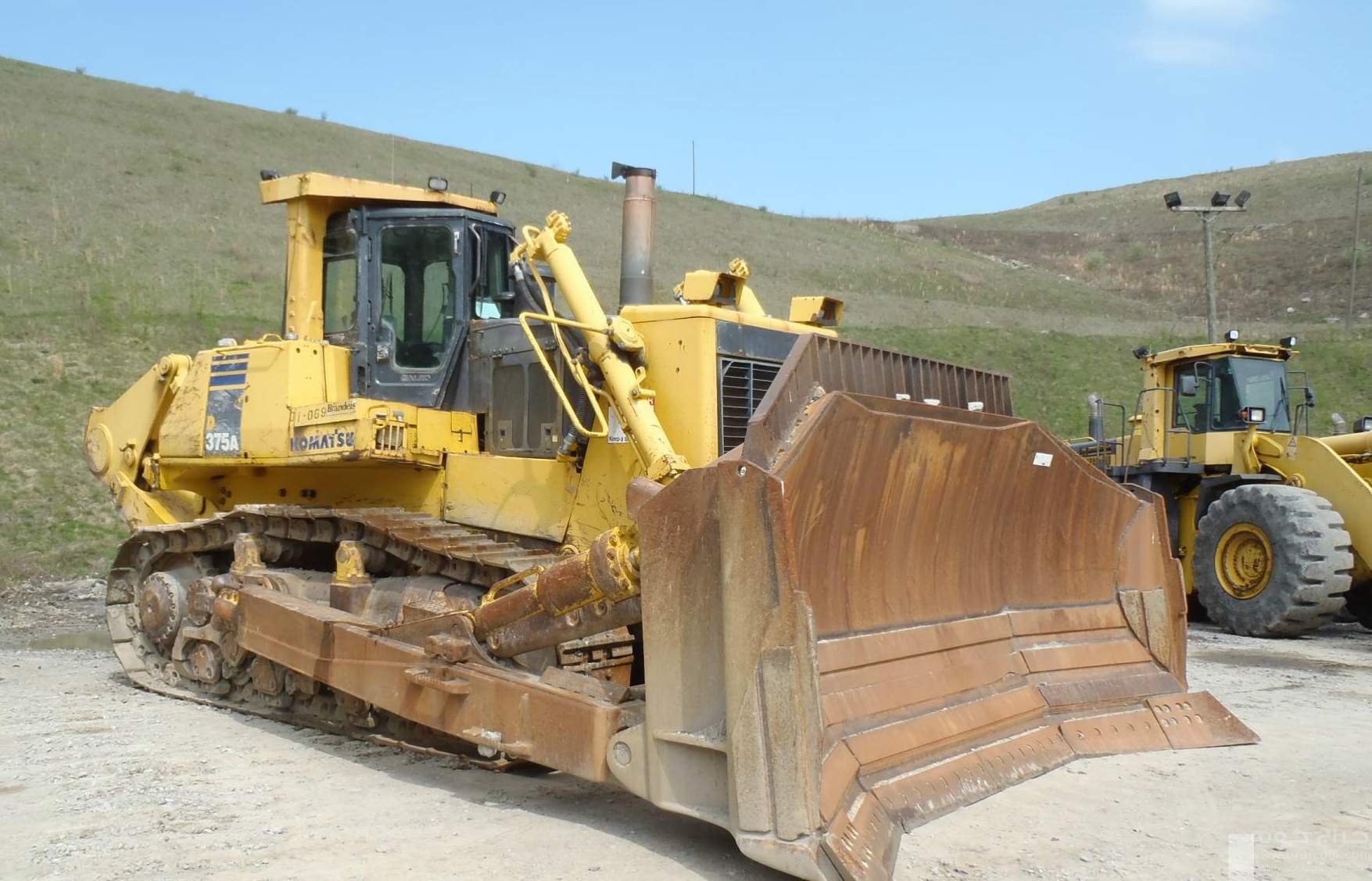 IT# 89K-2003 KOMATSU D375A-5 Crawler Tractor
