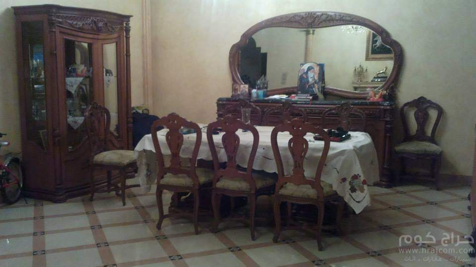 للايجار فيلا مفروشة فرش راقى جدا بكمبوند الشروق 2000 بالشروق