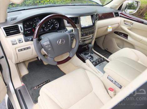 Very clean Gcc specs 2013 lexus 570 full option
