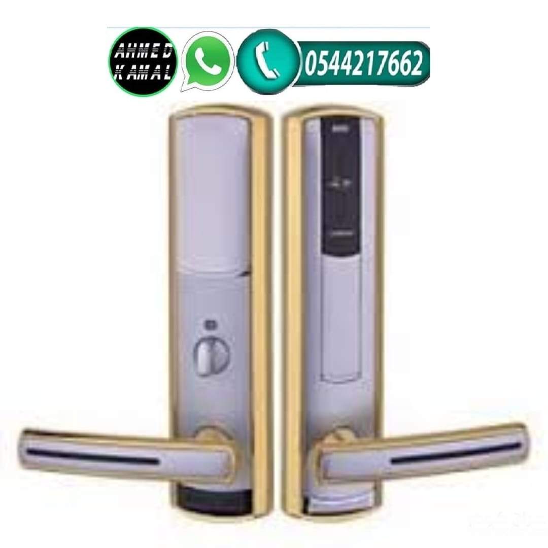 الاقفال الالكترونية وكوالين الفنادق